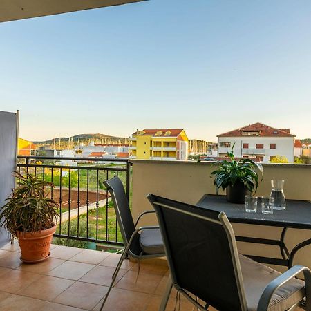 Charming Tale Apartments Modun19 พิโรวัซ ห้อง รูปภาพ
