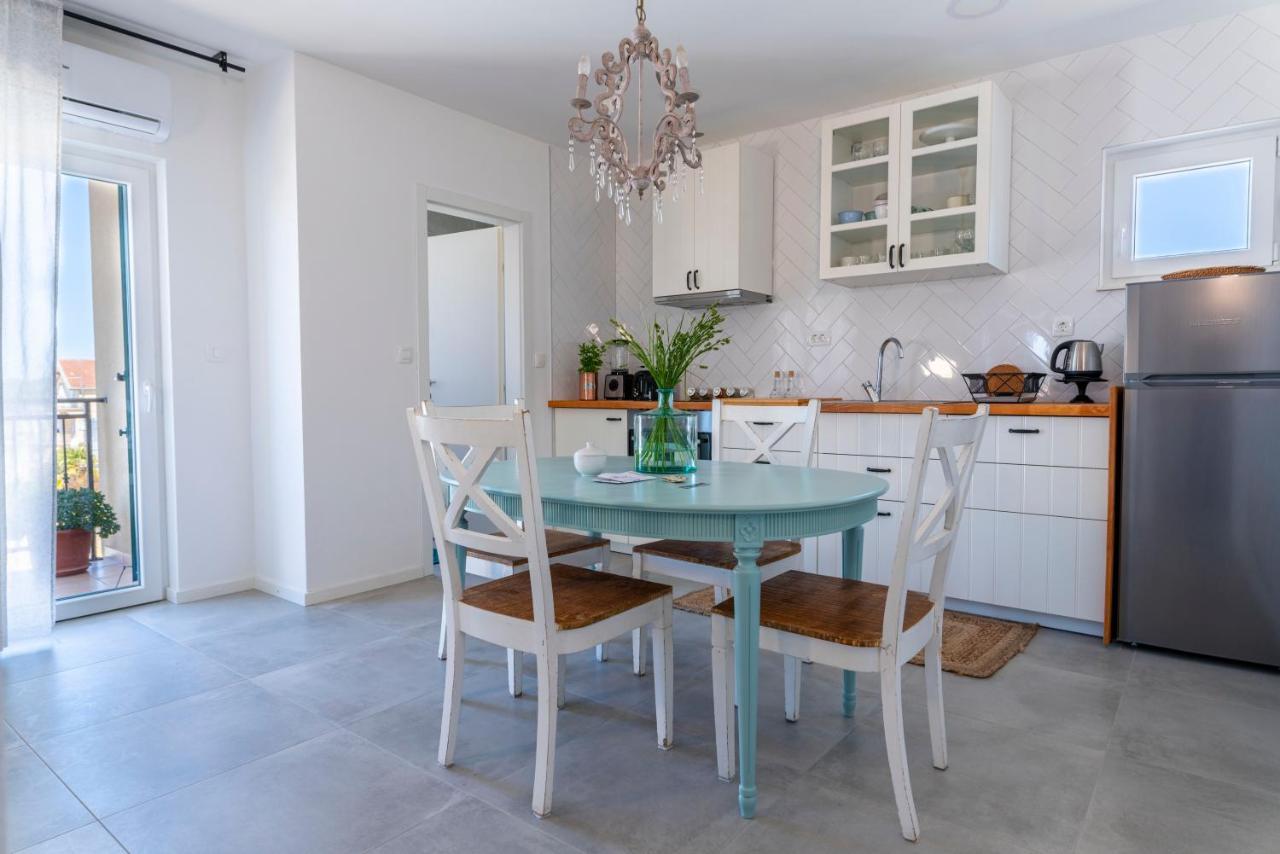 Charming Tale Apartments Modun19 พิโรวัซ ภายนอก รูปภาพ